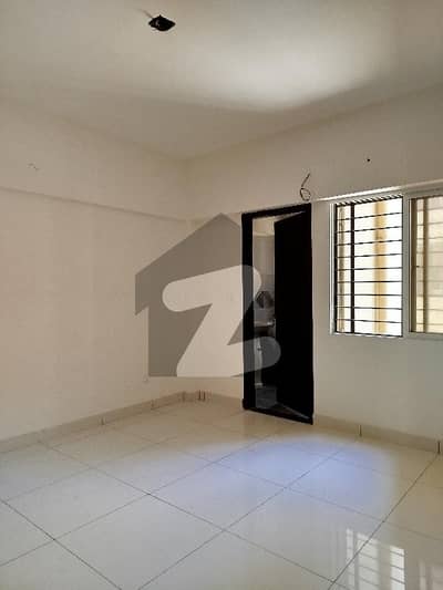 3 Beds Dd Luxurious Flat West Open All Utilities Facing Main University Road Adequate Parking