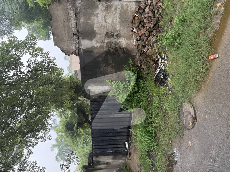 PRIME LOCATION 6 KANAL PLOT ST. JOHN PARK PRIME LOCATION 6 KANAL PLOT ST. JOHN PARK