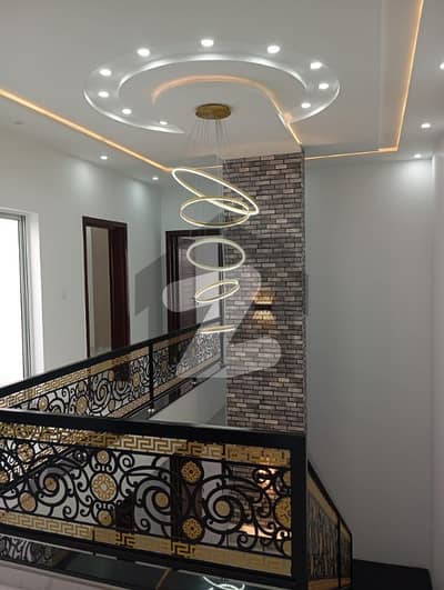 10 MARLA BRAND NEW HOUSE AVAIABLE FOR SALE