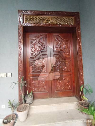 سبزہ زار سکیم ۔ بلاک این سبزہ زار سکیم,لاہور میں 5 کمروں کا 10 مرلہ مکان 4.1 کروڑ میں برائے فروخت۔