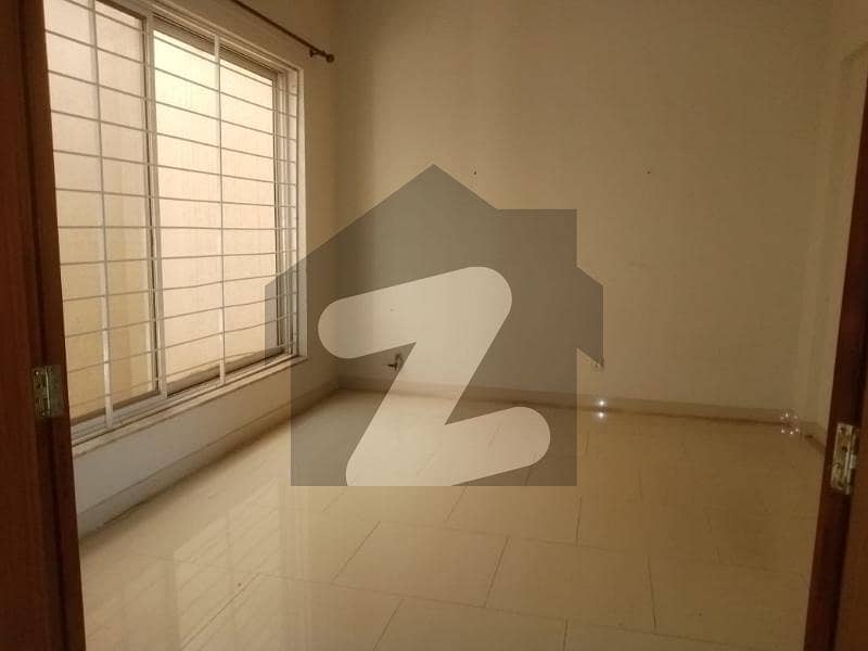 جی ۔ 13/2 جی ۔ 13,اسلام آباد میں 2 کمروں کا 10 مرلہ زیریں پورشن 82.0 ہزار میں کرایہ پر دستیاب ہے۔