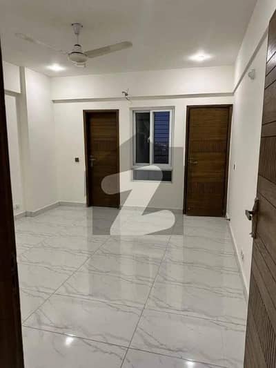 کلفٹن کراچی میں 3 کمروں کا 10 مرلہ فلیٹ 2.1 لاکھ میں کرایہ پر دستیاب ہے۔