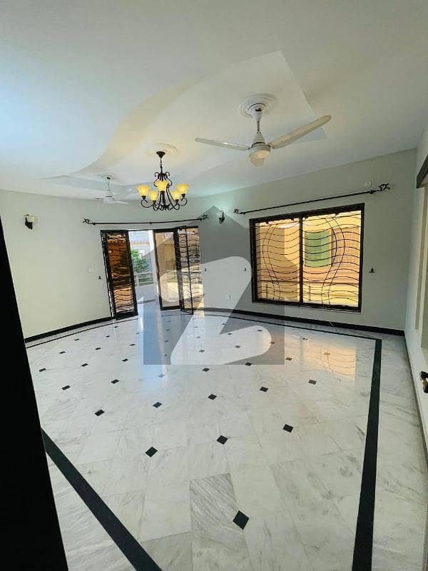 Full House For Rent In G-11/1 Full House For Rent In G-11/1