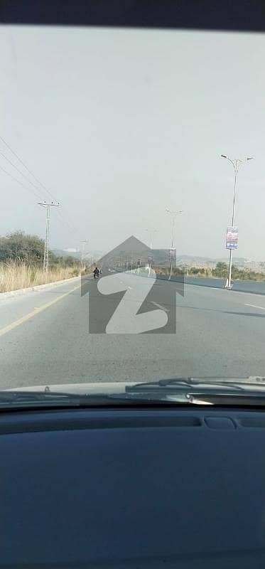 سی ۔ 14 اسلام آباد میں 1 کنال رہائشی پلاٹ 5.5 کروڑ میں برائے فروخت۔ سی ۔ 14 اسلام آباد میں 1 کنال رہائشی پلاٹ 5.5 کروڑ میں برائے فروخت۔