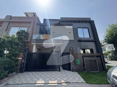 Stunning Brand New 5.33 Marla House For Sale With 3 Bedrooms corner house