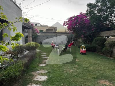 Commercial Use Bungalow Available For Rent Block 2 Clifton