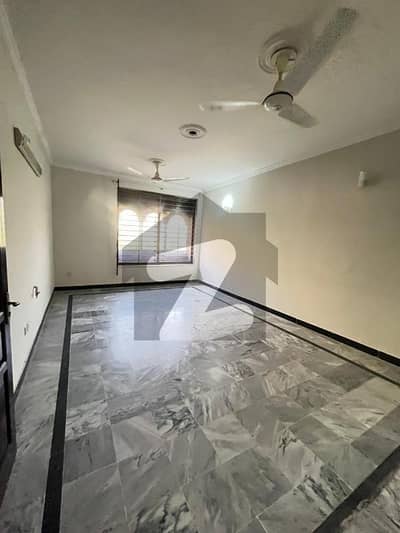 Upper Portion 3 Bedroom 1 Canal Demand 155000
