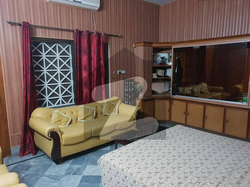 جیل روڈ سیالکوٹ میں 5 کمروں کا 13 مرلہ مکان 1.3 لاکھ میں کرایہ پر دستیاب ہے۔ جیل روڈ سیالکوٹ میں 5 کمروں کا 13 مرلہ مکان 1.3 لاکھ میں کرایہ پر دستیاب ہے۔