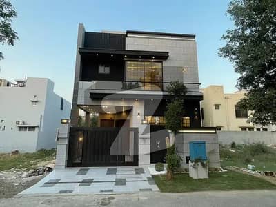 5 Marla Modern Design Beautiful House Available For Rent In DHA Phase 9 Town