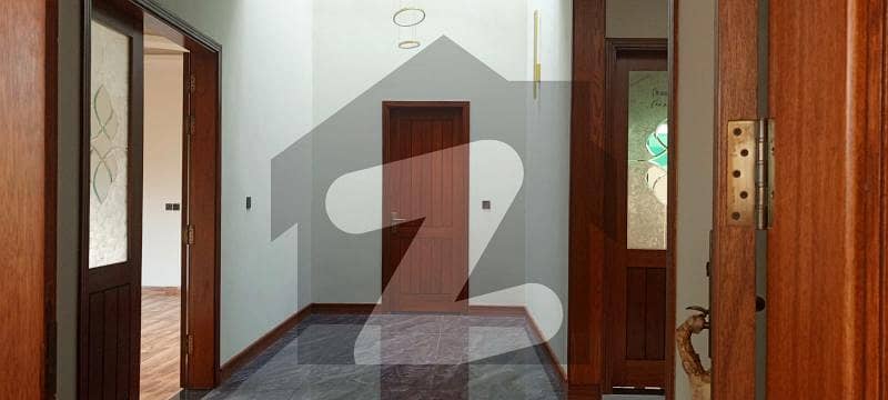 ڈی ایچ اے فیز 8 ڈی ایچ اے ڈیفینس,کراچی میں 6 کمروں کا 1 کنال مکان 20.0 کروڑ میں برائے فروخت۔