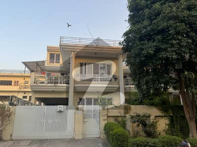 40x80 House For Sale In G-11 Islamabad Prime Location & Best For Renovation