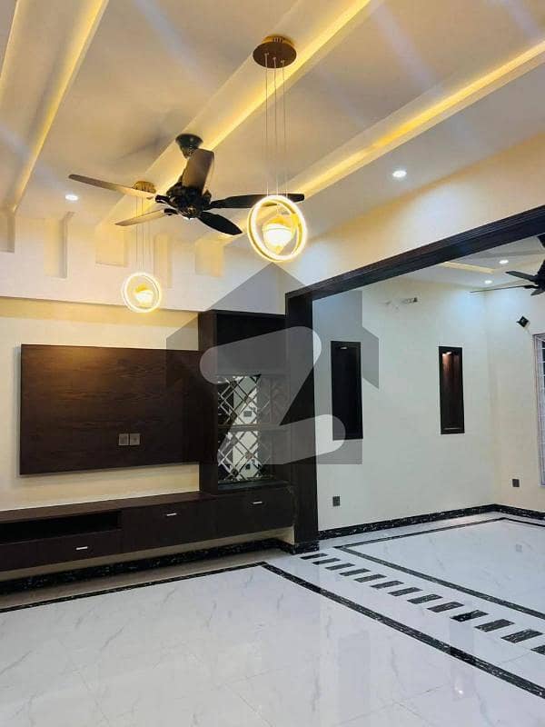 I-11/2 Upper Portion For Rent