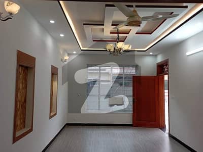 10 Marla Double Unit House For Sale