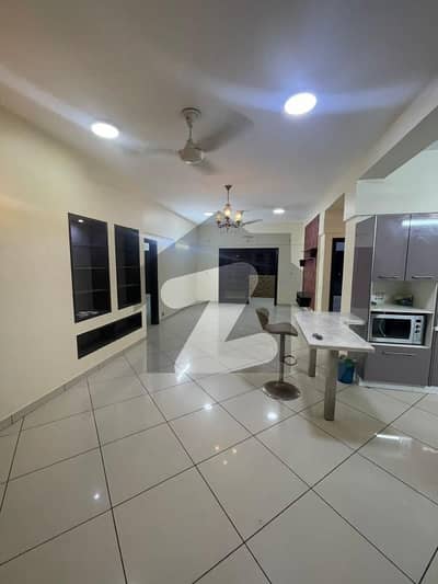 2600 Square Feet Flat In Frere Town