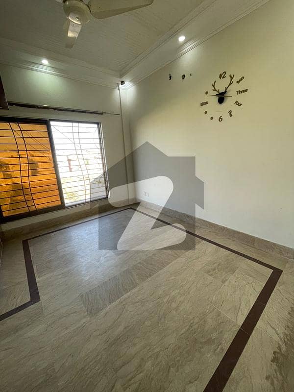 2 Bed Flat Available For Rent