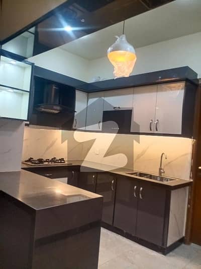 گلشن اقبال - بلاک 10-اے گلشنِ اقبال,گلشنِ اقبال ٹاؤن,کراچی میں 3 کمروں کا 11 مرلہ فلیٹ 1.0 لاکھ میں کرایہ پر دستیاب ہے۔