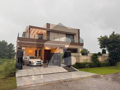 Modern Masterpiece 5 Bedrooms, 6 Bathrooms in Sector K