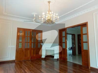 F8 Beautiful House For Rent