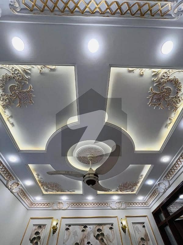 واپڈا ٹاؤن فیز 1 واپڈا ٹاؤن,لاہور میں 6 کمروں کا 10 مرلہ مکان 5.5 کروڑ میں برائے فروخت۔ واپڈا ٹاؤن فیز 1 واپڈا ٹاؤن,لاہور میں 6 کمروں کا 10 مرلہ مکان 5.5 کروڑ میں برائے فروخت۔