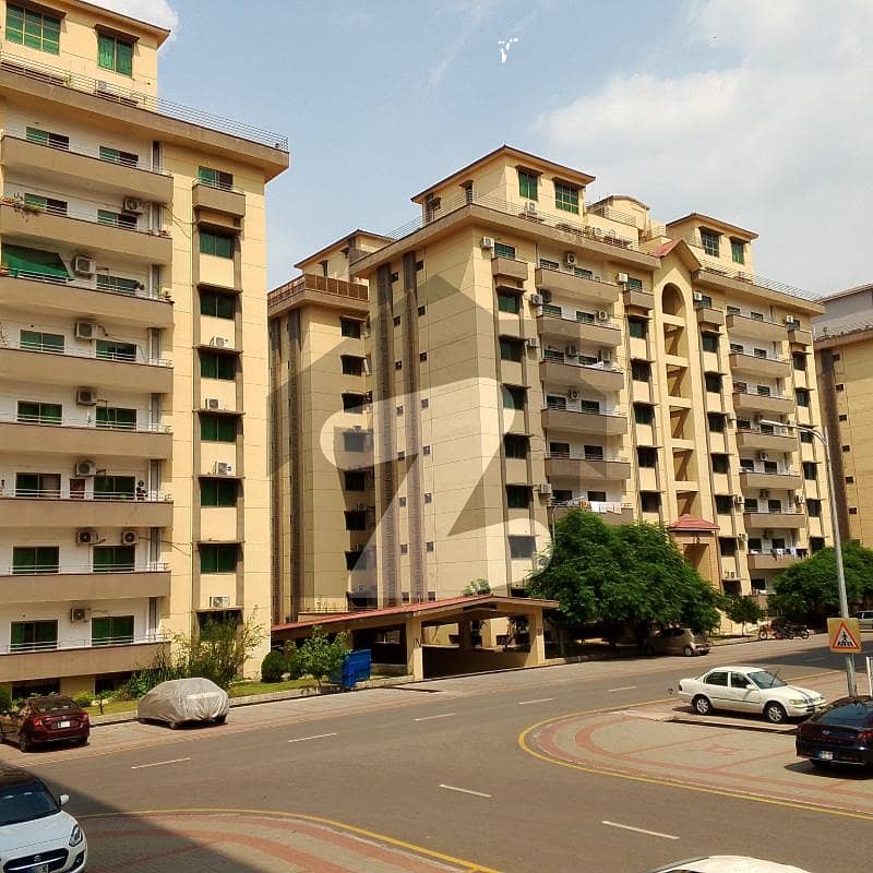 10 MARLA 3 BEDROOM APARTMENT AVAILABLE FOR RENT 10 MARLA 3 BEDROOM APARTMENT AVAILABLE FOR RENT