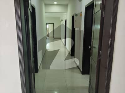 12 MARLA 4 BEDROOMS APARTMENT AVAILABLE FOR RENT