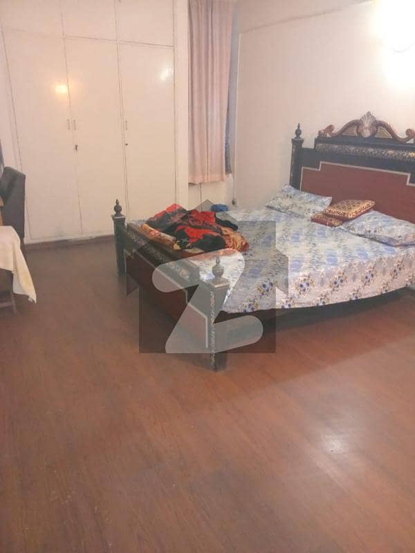 10 MARLA 3 BEDROOM APARTMENT AVAILABLE FOR SALE 10 MARLA 3 BEDROOM APARTMENT AVAILABLE FOR SALE