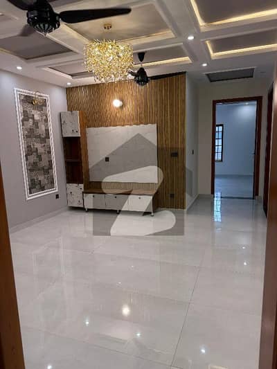 10 Marla Upper Portion For Rent With Gas Near Lake City Mall.