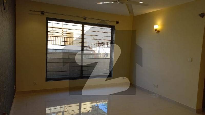 E-11 3 Mpcsh Multi Luxury House For Sale