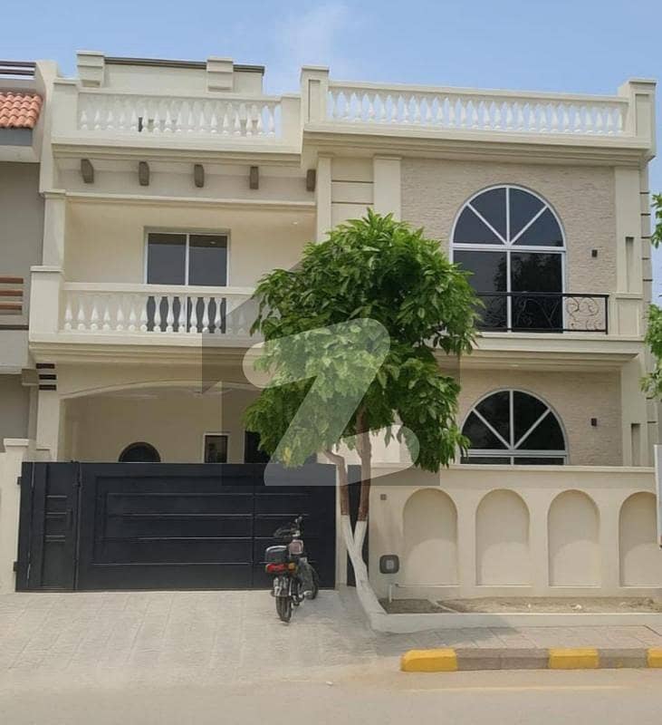 7 Marla Brand New House For Sale 7 Marla Brand New House For Sale