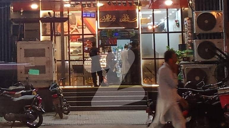 SHOWROOM AVAILABLE FOR RENT SHOWROOM AVAILABLE FOR RENT