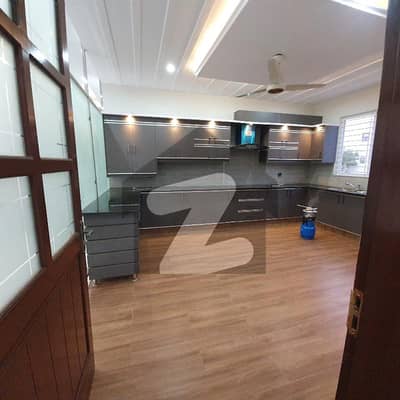 500 yards Brand New Villa For Sale in Precinct 4 Near Olives Park 6 Bed Villa With Half Basement Classical Finishing Huge Kitchen Bahria Town Karachi