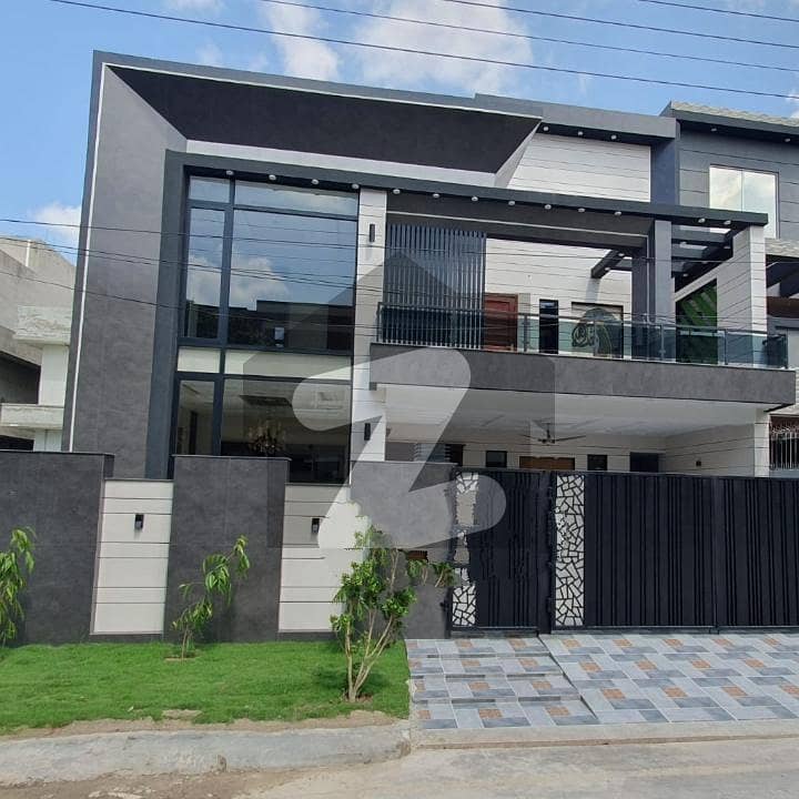 10 MARLA HOUSE FOR SALE IN WAPDA TOWN 10 MARLA HOUSE FOR SALE IN WAPDA TOWN