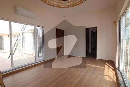 گارڈن ٹاؤن لاہور میں 4 کمروں کا 16 مرلہ مکان 1.35 لاکھ میں کرایہ پر دستیاب ہے۔