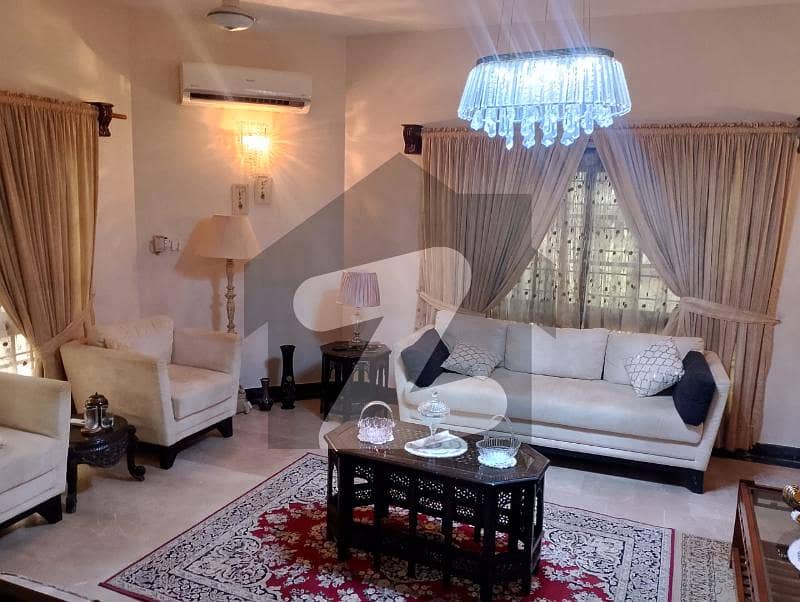 500 Sq. Yard Luxurious Bungalow For Sale