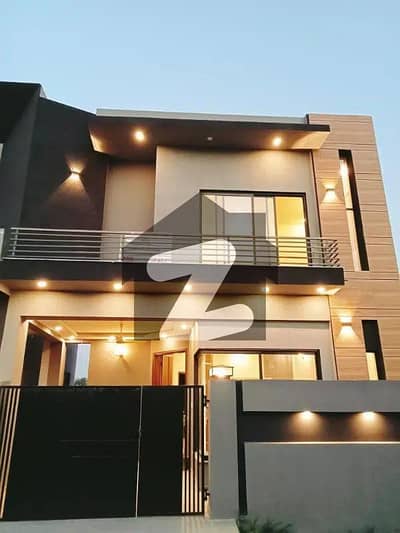 5 Marla Brand New House Like A Luxury At Hot Location