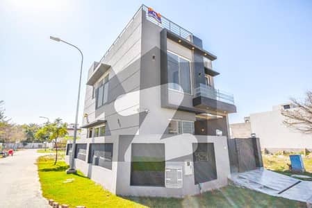5 Marla Brand New House Like A Luxury At Hot Location