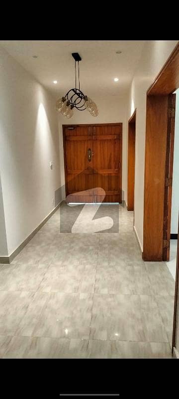 1 Kanal Upper Portion Available For Rent 1 Kanal Upper Portion Available For Rent