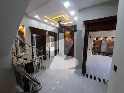 Aesthetic Prime Location House Of 5 Marla For Rent Is Available