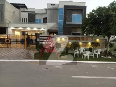 DHA Multan One Kanal Double Storey House Available For Sale