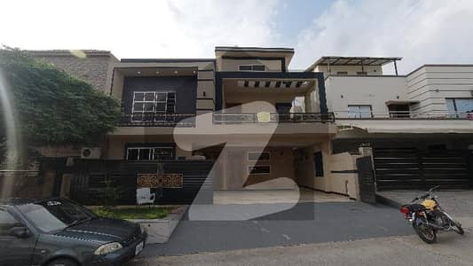 میڈیا ٹاؤن ۔ بلاک سی میڈیا ٹاؤن,راولپنڈی میں 6 کمروں کا 12 مرلہ مکان 6.3 کروڑ میں برائے فروخت۔