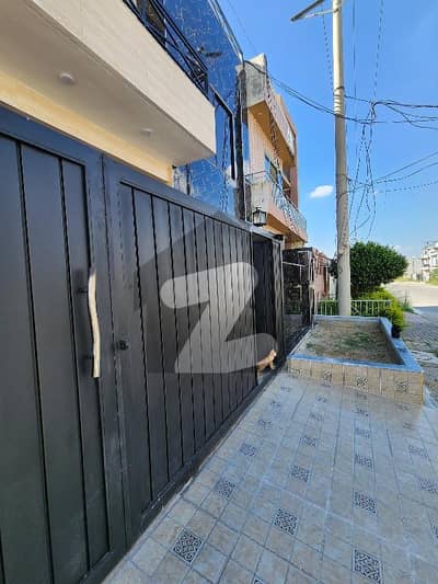 نیو سٹی فیز 2 نیو سٹی,واہ میں 4 کمروں کا 5 مرلہ مکان 1.75 کروڑ میں برائے فروخت۔