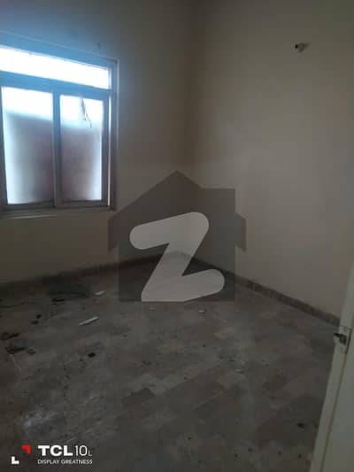 2 Rooms FLAt Second Floor For Office