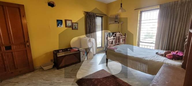 Bungalow For Sale DHA Phase 6 500 Yard