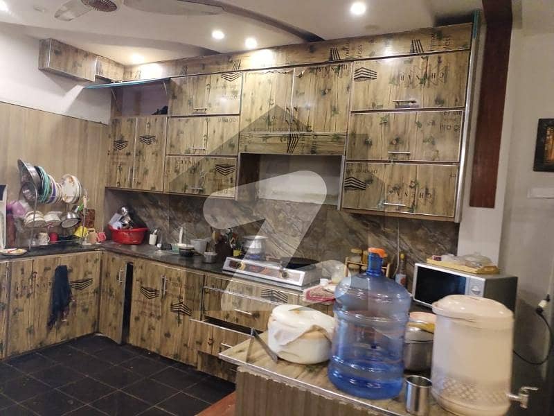 5 MARLA FLAT FOR RENT