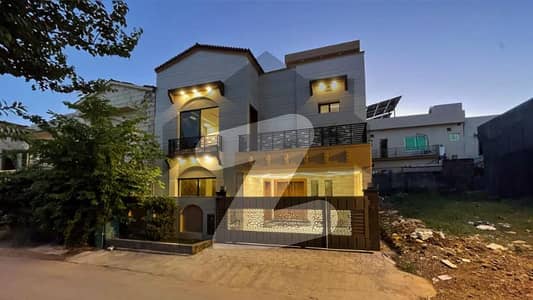 100% Owner Built 7 Marla Brand New Outstanding Luxurious House For Sale Bahria Town