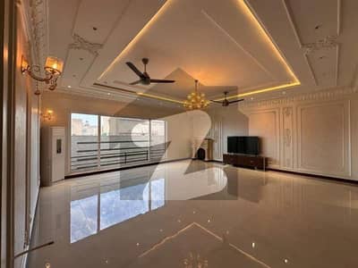 ڈی ایچ اے فیز 8 سابقہ ​​پارک ویو ڈی ایچ اے فیز 8,ڈی ایچ اے ڈیفینس,لاہور میں 5 کمروں کا 1 کنال مکان 2.3 لاکھ میں کرایہ پر دستیاب ہے۔