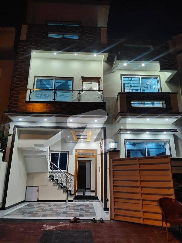 4 MARLA BRAND NEW HOUSE FOR RENT