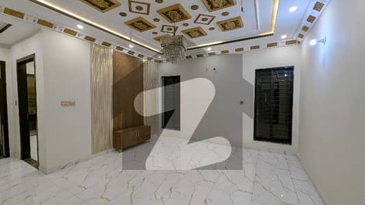 10 Marla Beautiful House For Sale