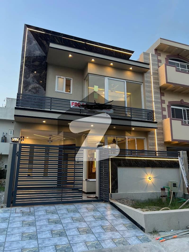 ڈی ۔ 12/1 ڈی ۔ 12,اسلام آباد میں 3 کمروں کا 4 مرلہ مکان 4.75 کروڑ میں برائے فروخت۔ ڈی ۔ 12/1 ڈی ۔ 12,اسلام آباد میں 3 کمروں کا 4 مرلہ مکان 4.75 کروڑ میں برائے فروخت۔