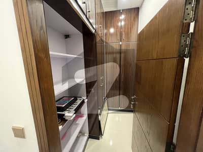 10 Marla Upper Portion For Rent